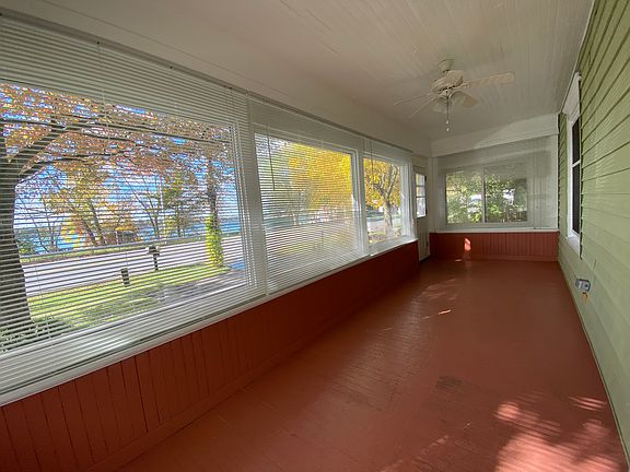 Enclosed front porch