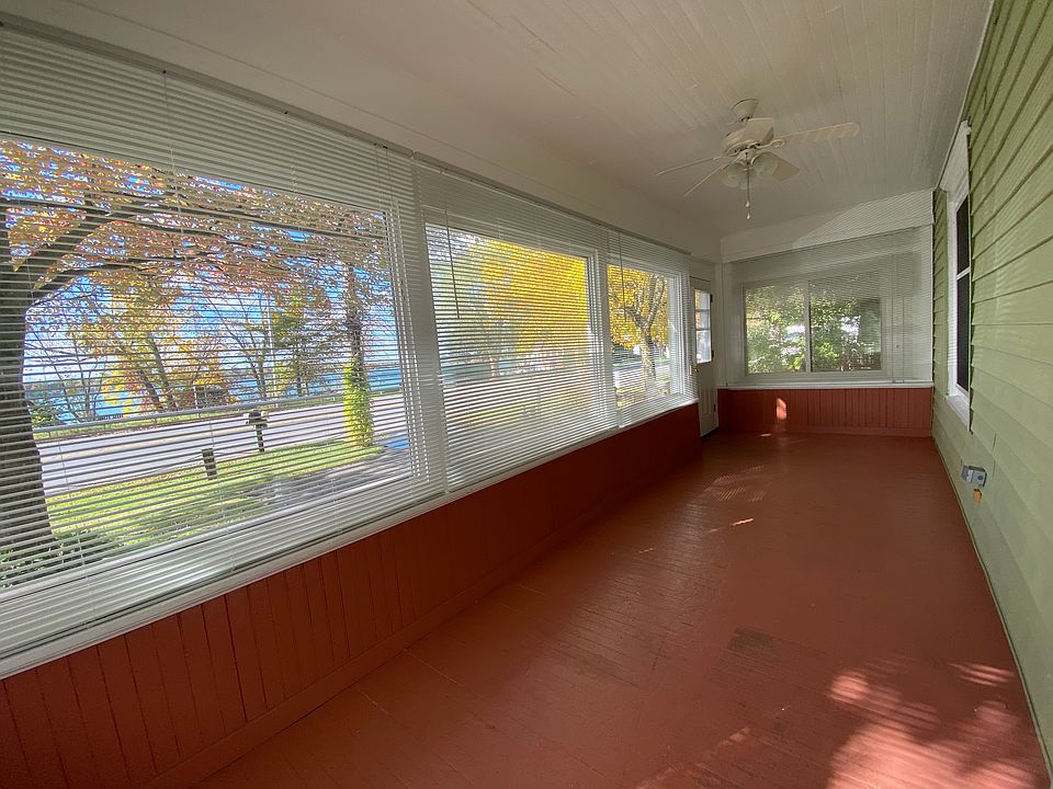 Enclosed front porch