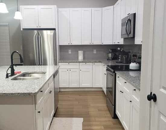 4th image of 764 Crestview