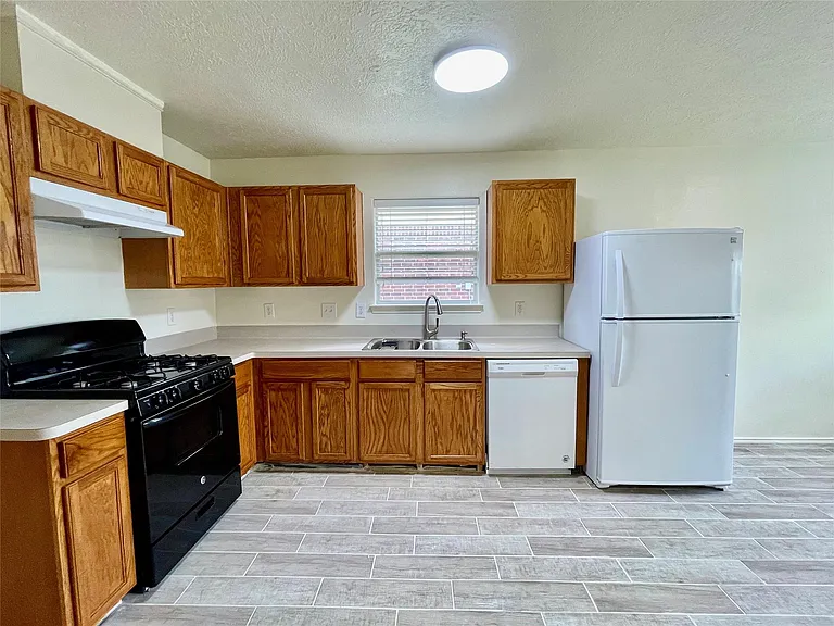 19127 Yaupon Ranch Dr — Photo 15
