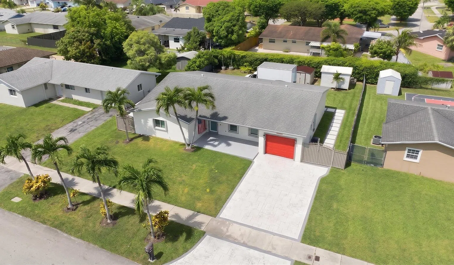 16820 SW 108th Ave — Photo 1