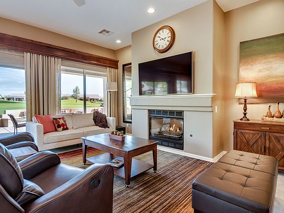 Living Room w/Gas Fireplace