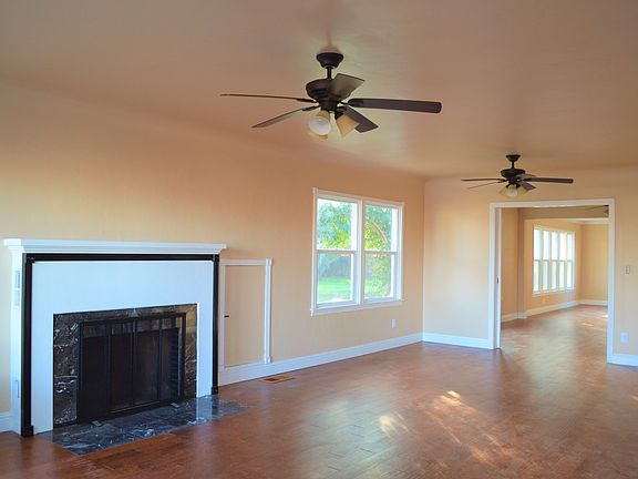 4th image of 3549 E Douglas Ave