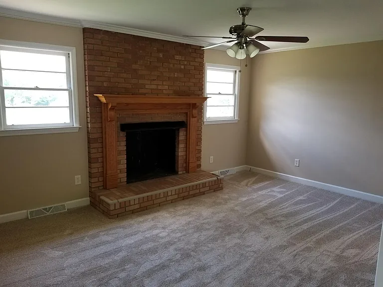 102 Woodfield Dr — Photo 13