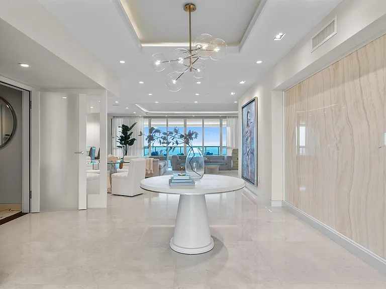 101 Fort Lauderdale Beach Blvd #Penthouse 2703 — Photo 4