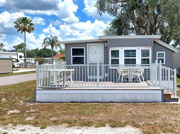 37647 Chancey Rd #165, Zephyrhills, FL 33541