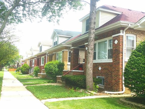 3rd image of 6235 W Newport Ave