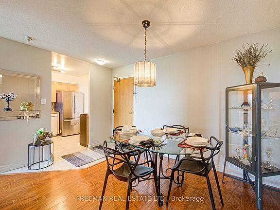 2nd image of 326 Major Mackenzie Dr E #625