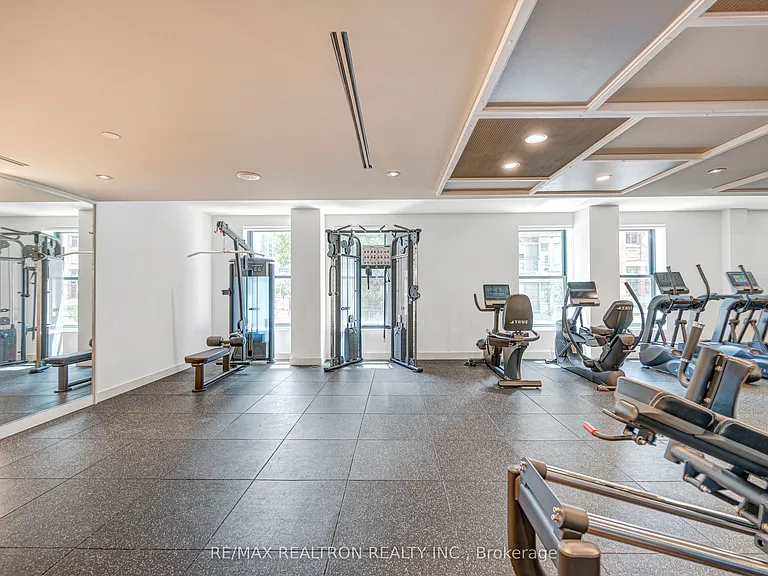 100 Queens Cay E #2508 — Photo 34