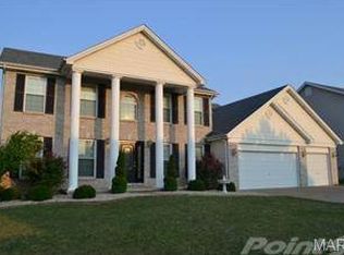 16 Red Ridge Pkwy, Saint Peters, MO 63376
