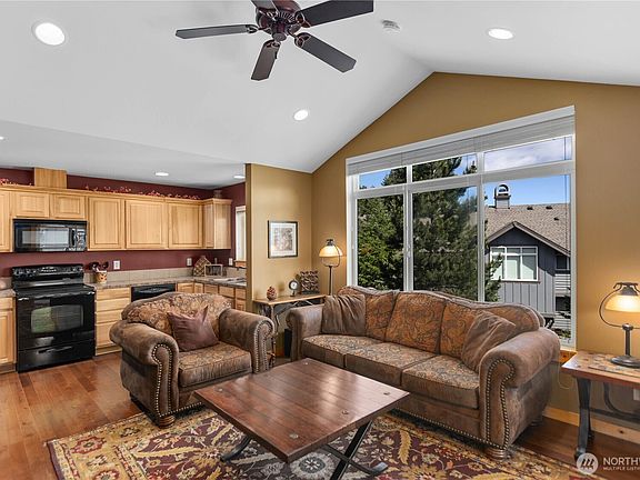 3rd image of 31 Keystone Lane #2