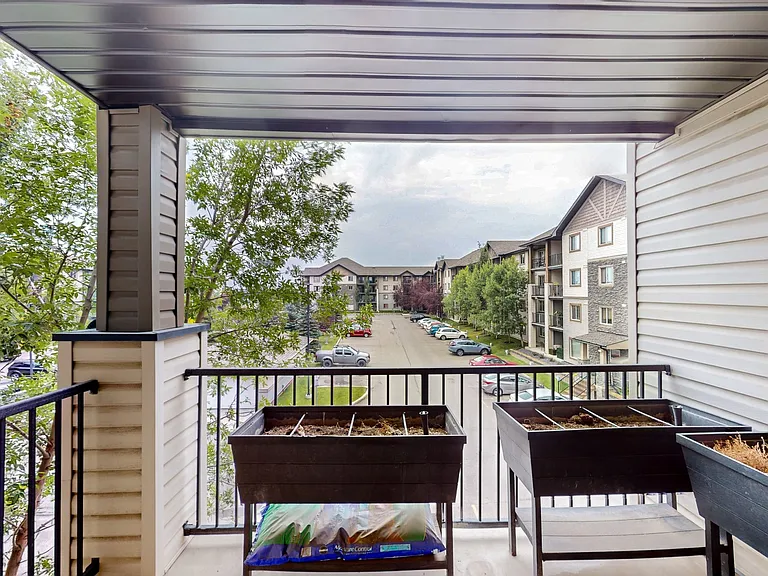 8 Bridlecrest Dr SW #2304 — Photo 5