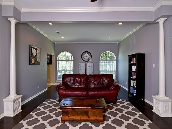 4th image of 1150 Whispering Oaks Dr