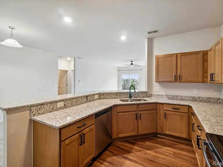 9804 Ridge Run St — Photo 13
