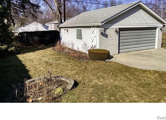 2nd image of 30728 Westfield St