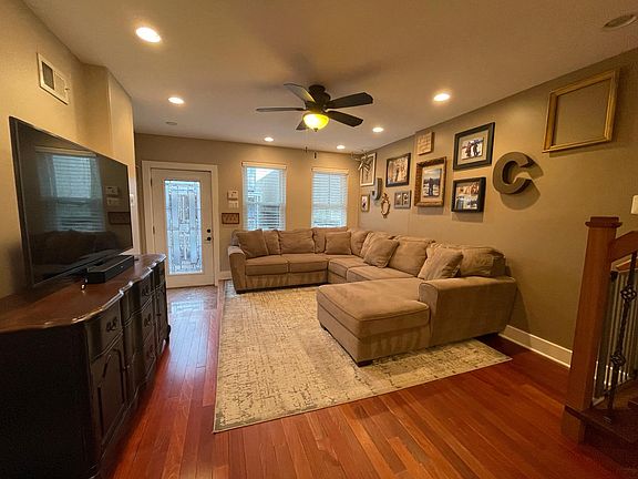 3rd image of 3020 S Smedley St