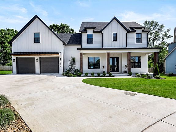 2nd image of 2036 Dutton Pl
