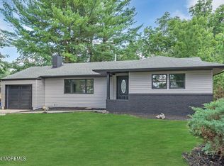 33 Lafayette Ave, Toms River, NJ 08753