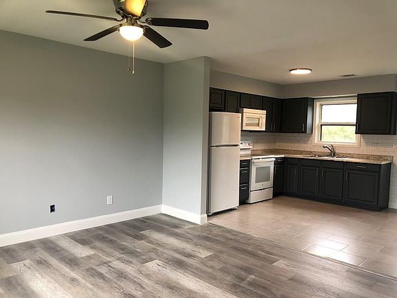 3rd image of 183 Kathy Dr #185