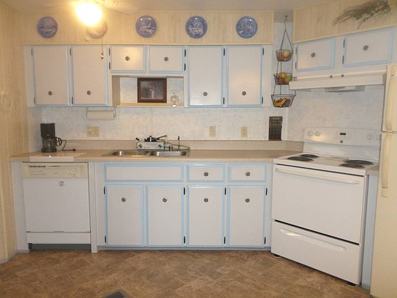 2nd image of 2505 E Bay Dr Lot 19