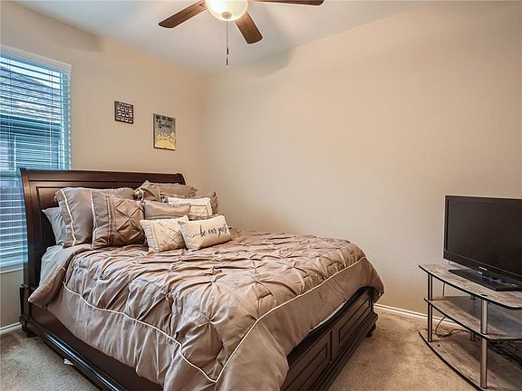 5th image of 104 Rocroi Dr