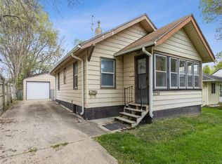 2730 Lyon St, Des Moines, IA 50317