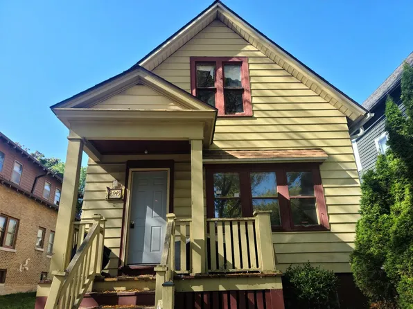 2945 North Palmer STREET, Milwaukee, WI 53212