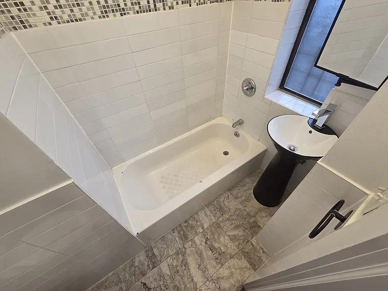 159 Ellery St #8 — Photo 8