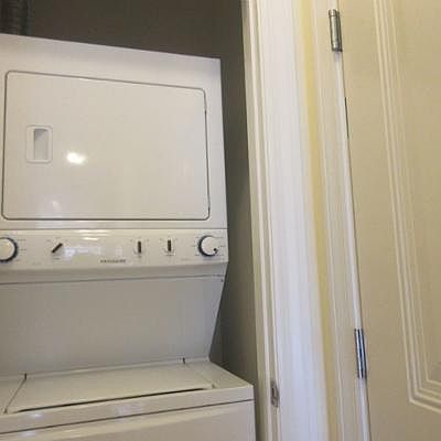 3rd image of 1348 W Howard St #1348
