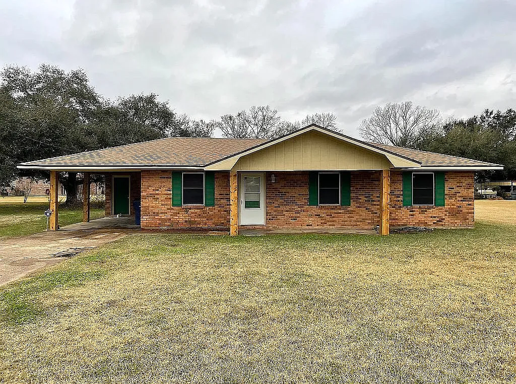 3 bed, 1188 sqft, $1,275 — Photo 1