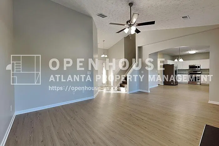 3 bed, 2.5 bath, 1738 sqft, $2,200 — Photo 4