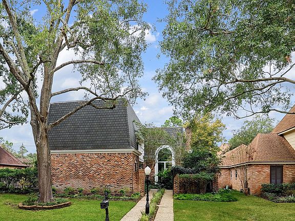 3rd image of 15838 Fleetwood Oaks Dr