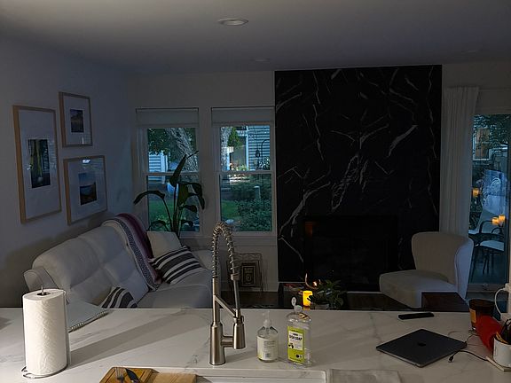 4th image of 1056 Lakewood Cir #4