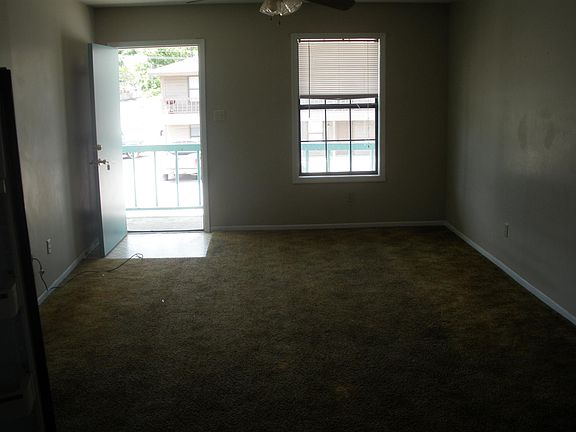 3rd image of 2306 Fasske St #1-12