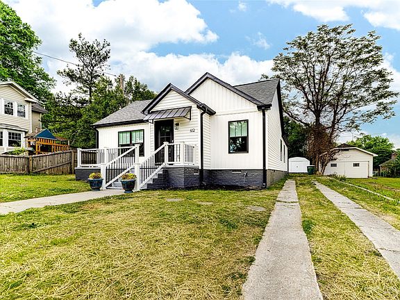 5th image of 412 Woodlawn Ave