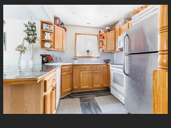 3rd image of 266 12th St APT C