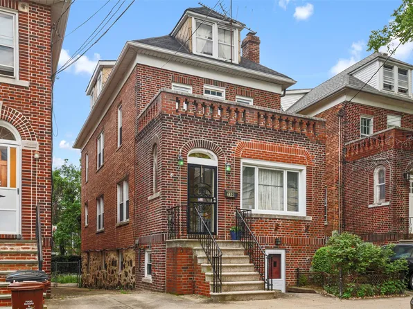 332 E 240th Street, Bronx, NY 10470
