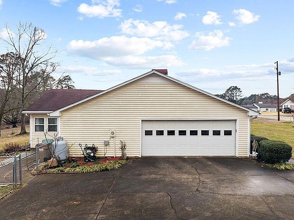 4th image of 5629 Raintree Trce