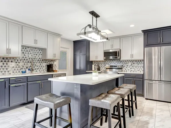 1524 E Broadmor Dr, Tempe, AZ 85282
