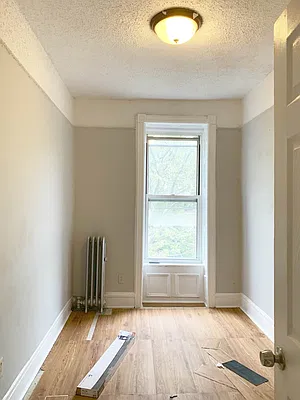 Rented by Simcha Halpert, LREB | media 6