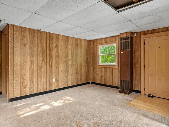 3rd image of 2139 N Poplar Ave