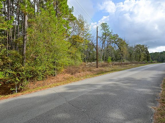 3rd image of 28016 Greenbriar Dr