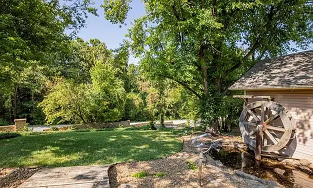 1704 Granada Dr — Photo 25
