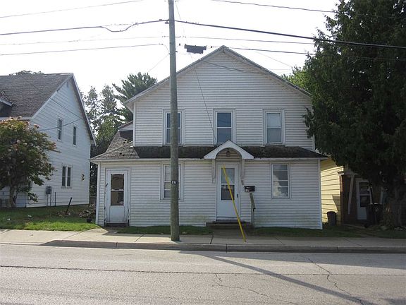 3rd image of 321 Oak St
