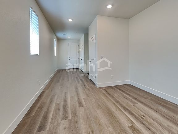 5th image of 530 Silverbell Falls Pl