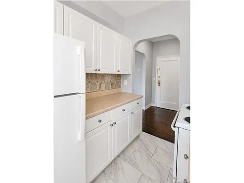 36 Hillside Ave #1 Photo 1