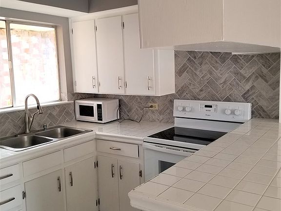 3rd image of 3000 W Illinois Ave APT 3