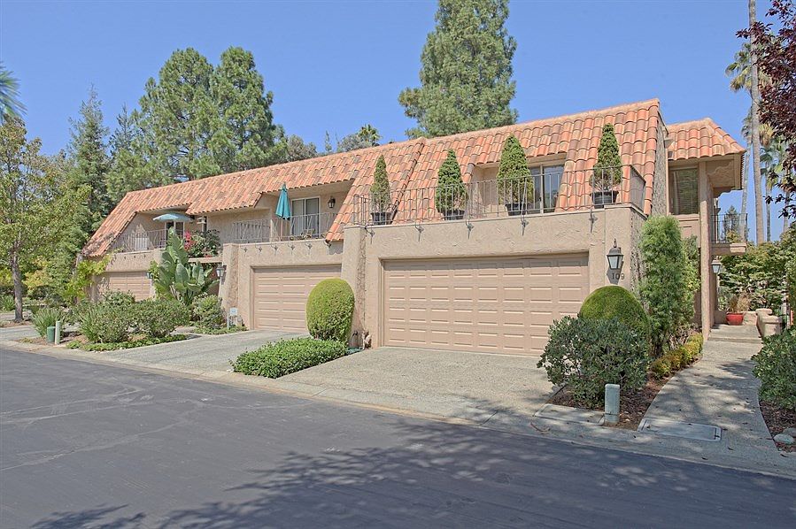 1st image of 109 Callecita