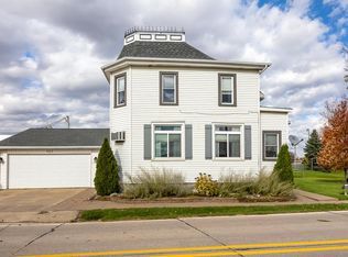 403 Union St, La Motte, IA 52054