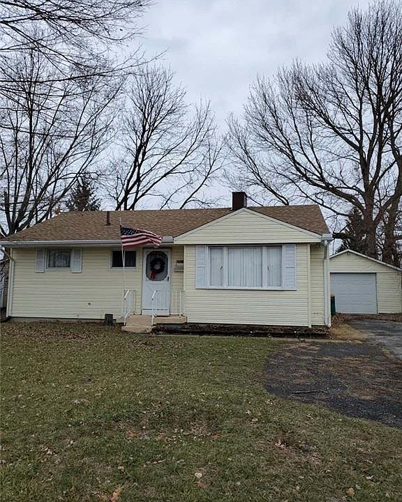 1st image of 2517 E Dorothy Ln